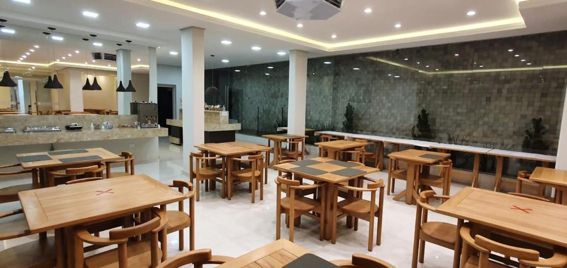 Hotel Fatti Маринга Экстерьер фото